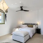 Nasta & Intentional Living Mykonos Hotell Panormos (Mykonos)